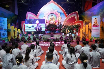 Đêm thiền trà “Con về bên Phật” tại khóa tu tuổi trẻ chùa Bằng 2023